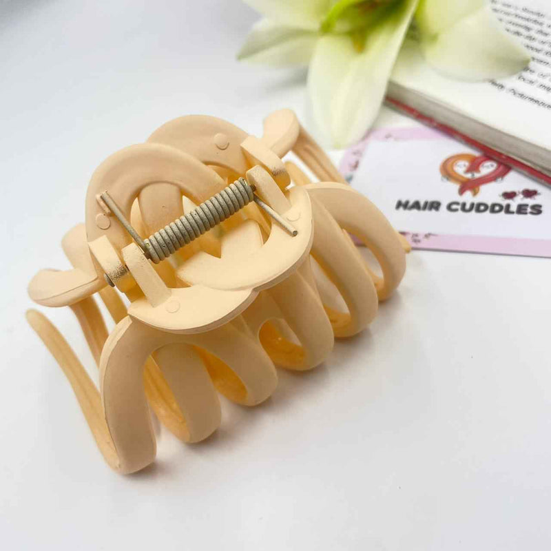 Girls White & Beige Gift Hamper – Elegant Hair Accessories Combo Set