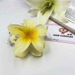 Girls Yellow Mini Gift Hamper – Cute Hair Accessories & Scrunchie Set