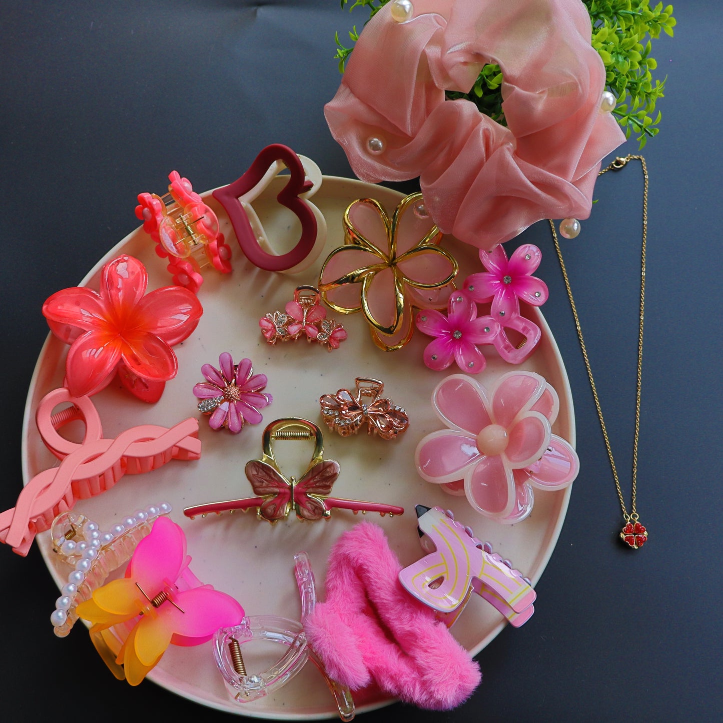 Hair Cuddles Premium Hair Claw Clip Combo with Pendent Chain, Floral & Butterfly Designs Stylish Clutcher Set for Women & Girls (Pack of 18)