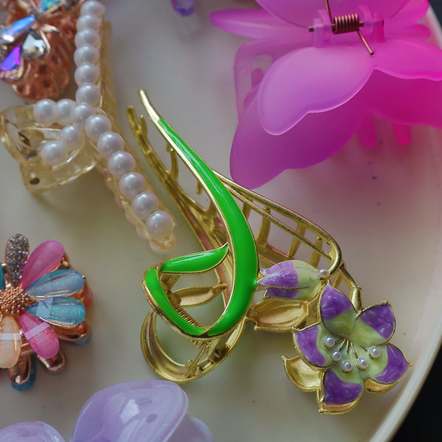 Hair Cuddles Premium Hair Claw Clip Combo with Hairband, Floral & Butterfly Designs Stylish Clutcher Set for Women & Girls (Set of 18)