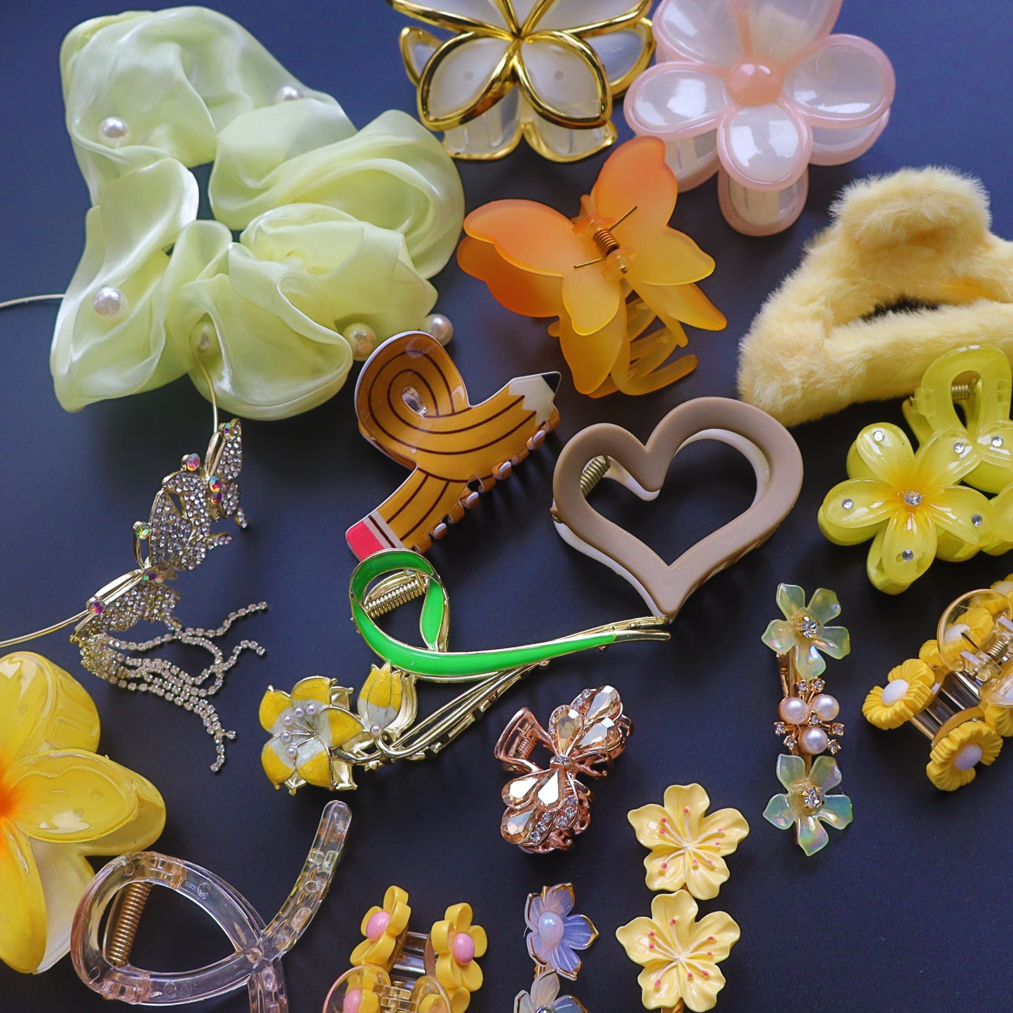 Hair Cuddles Premium Hair Claw Clip Combo with Hairband, Floral and Butterfly Designs Stylish Clutcher Set for Women & Girls (Pack of 18)