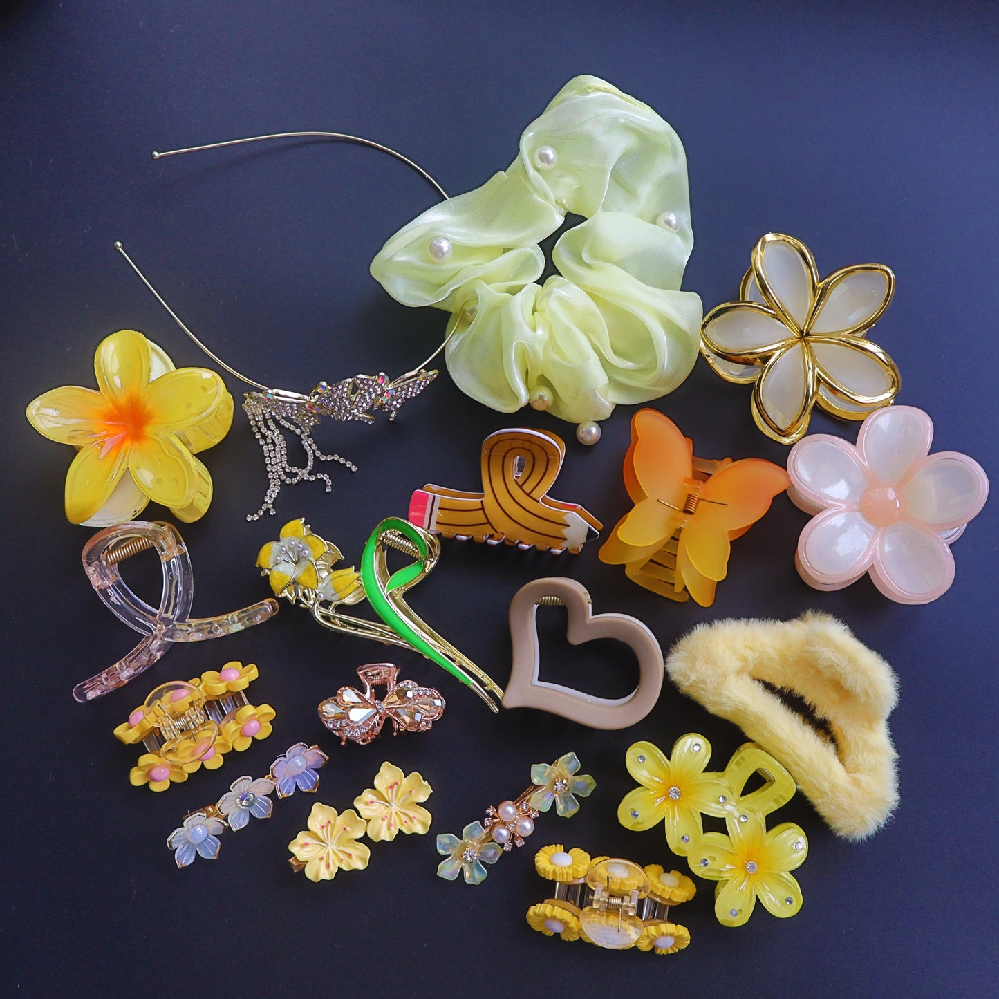 Hair Cuddles Premium Hair Claw Clip Combo with Hairband, Floral and Butterfly Designs Stylish Clutcher Set for Women & Girls (Pack of 18)