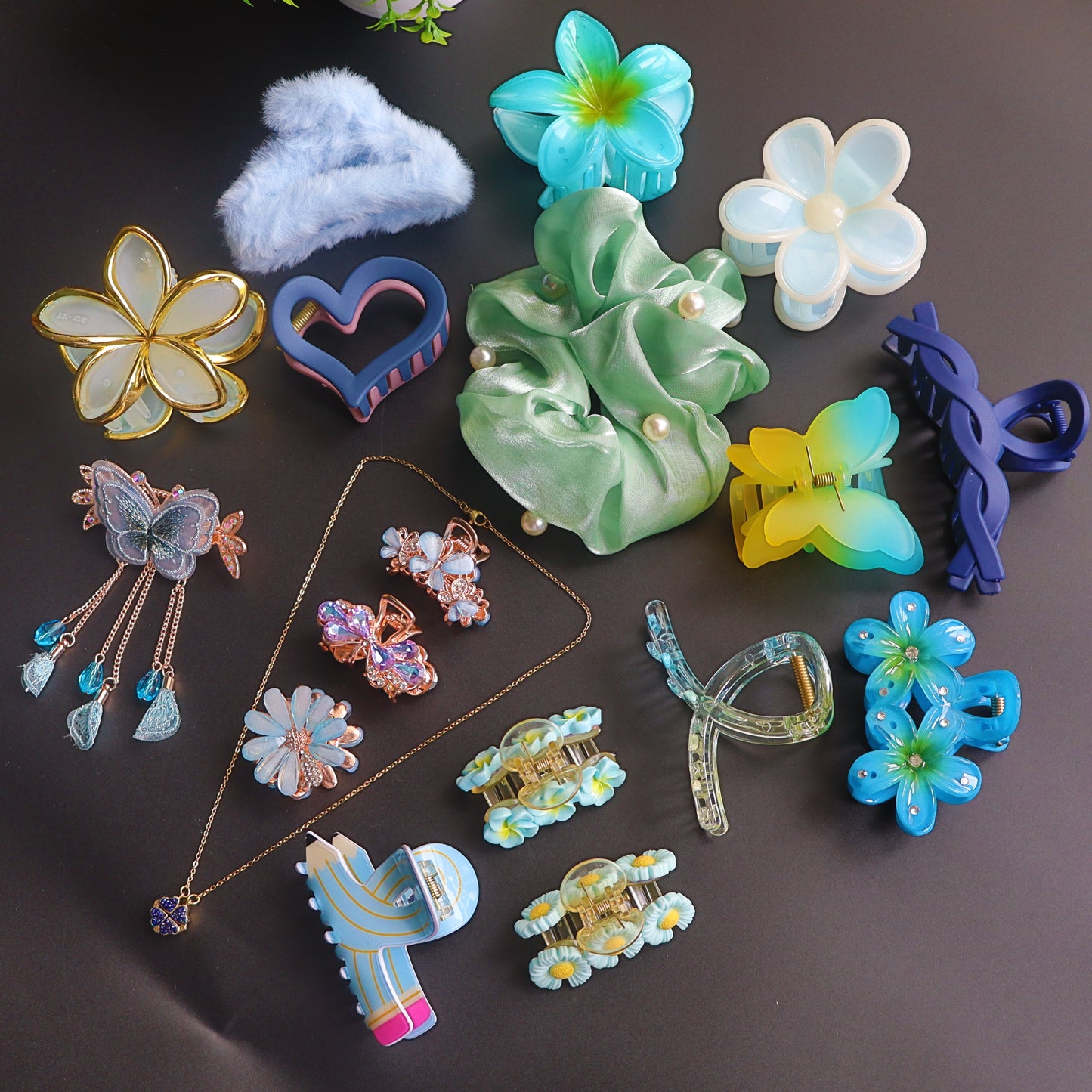 Hair Cuddles Premium Hair Claw Clip Combo with Pendent Chain, Floral & Butterfly Designs Stylish Clutcher Set for Women & Girls (Pack of 18)