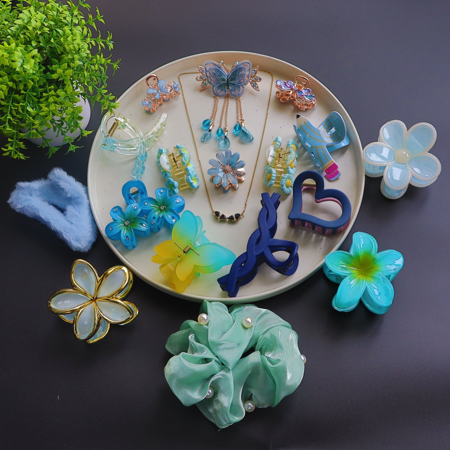 Hair Cuddles Premium Hair Claw Clip Combo with Pendent Chain, Floral & Butterfly Designs Stylish Clutcher Set for Women & Girls (Pack of 18)