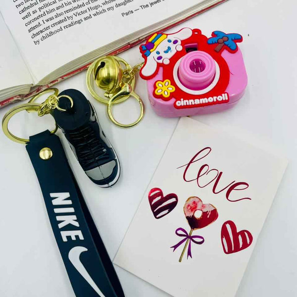 Keychain Set – Street Sneaker Boy & Cute Camera Girl