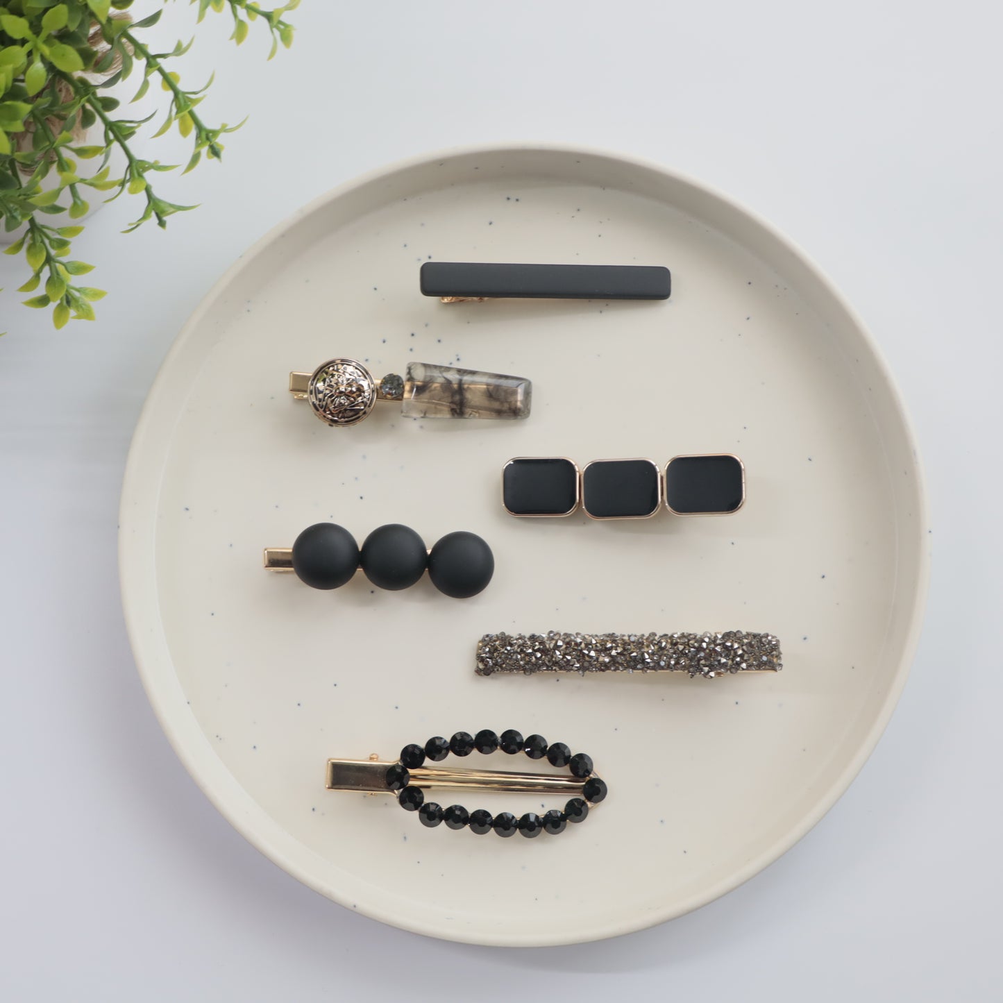 Hair Cuddles Premium Black and Gold Hair Clip Set for Women and Girls - Trendy Matte and Glitter Designer Hairpins for Party and Daily Wear (Set of 6)