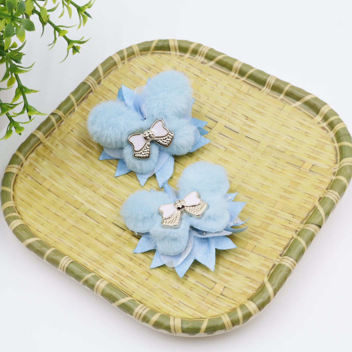 Hair Cuddles Fur Bow Hair Clip for Girls- Stylish Hair Accessories with Center Bow Embellishment- 1 Pair