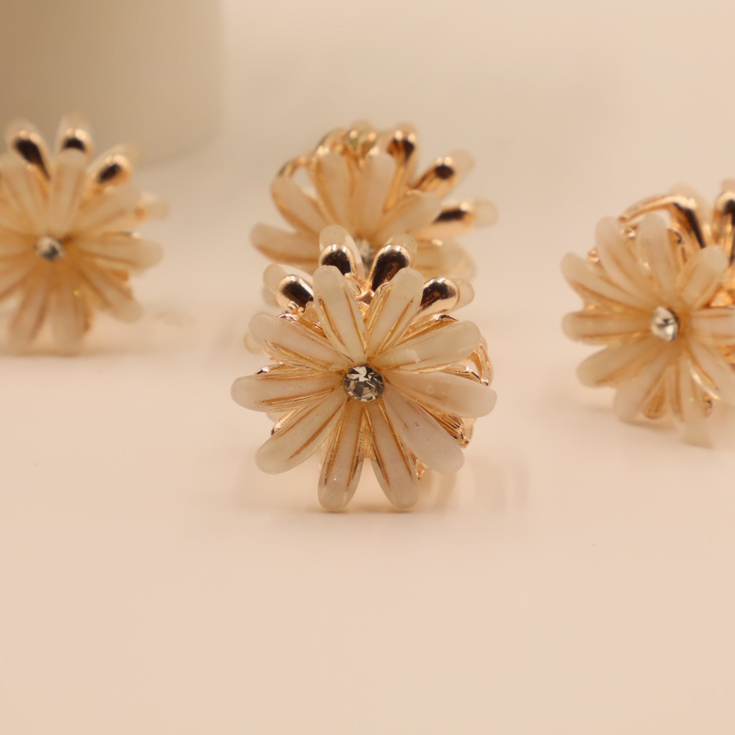 Hair Cuddles Stone Studded Flower Hair Claw- White, Small- Pack of 4 | Elegant Non-Slip Hair Clutcher for Women & Girls