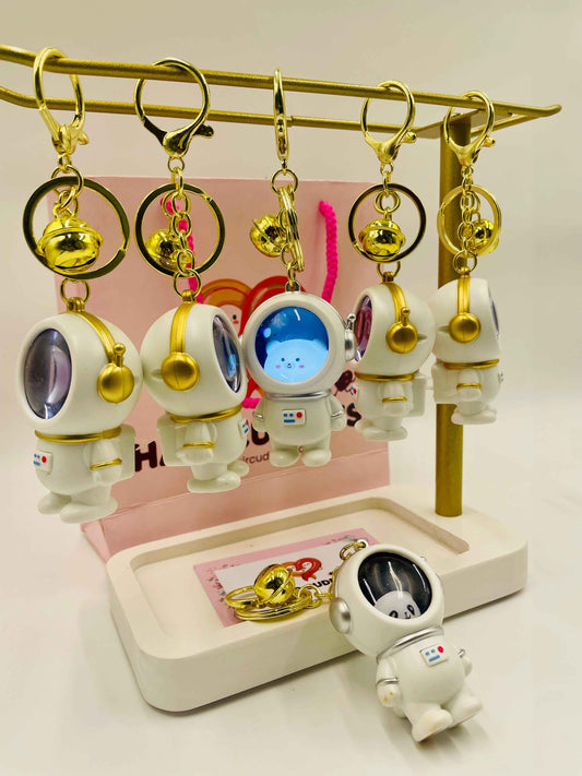 LED Astronaut Keychain for Boys & Girls | Light Up Space Key Ring with Bear- Pack of 1