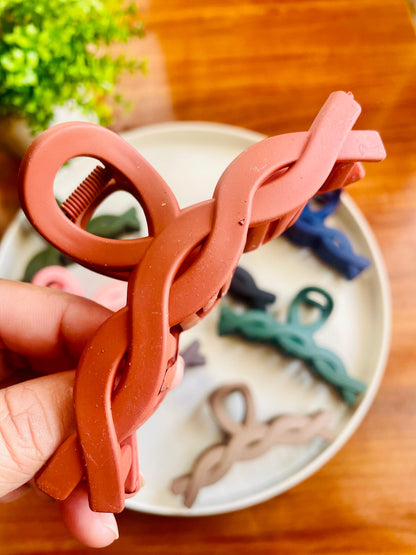 Hair Cuddles Braided Twist Shape Hair Claw Clip for Women & Girls | Strong Grip Matte Finish Big Clutcher | Premium Trendy Hair Accessories