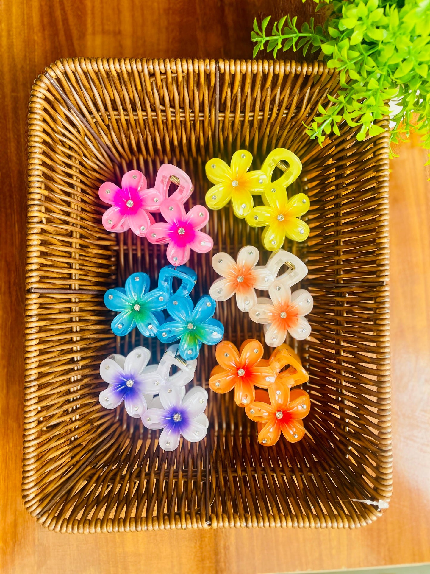 Hair Cuddles Sparkle Flower Hair Claw Clip for Women & Girls | Crystal Stone Studded Floral Clutcher | Daily Wear Strong Grip Hair Clamp