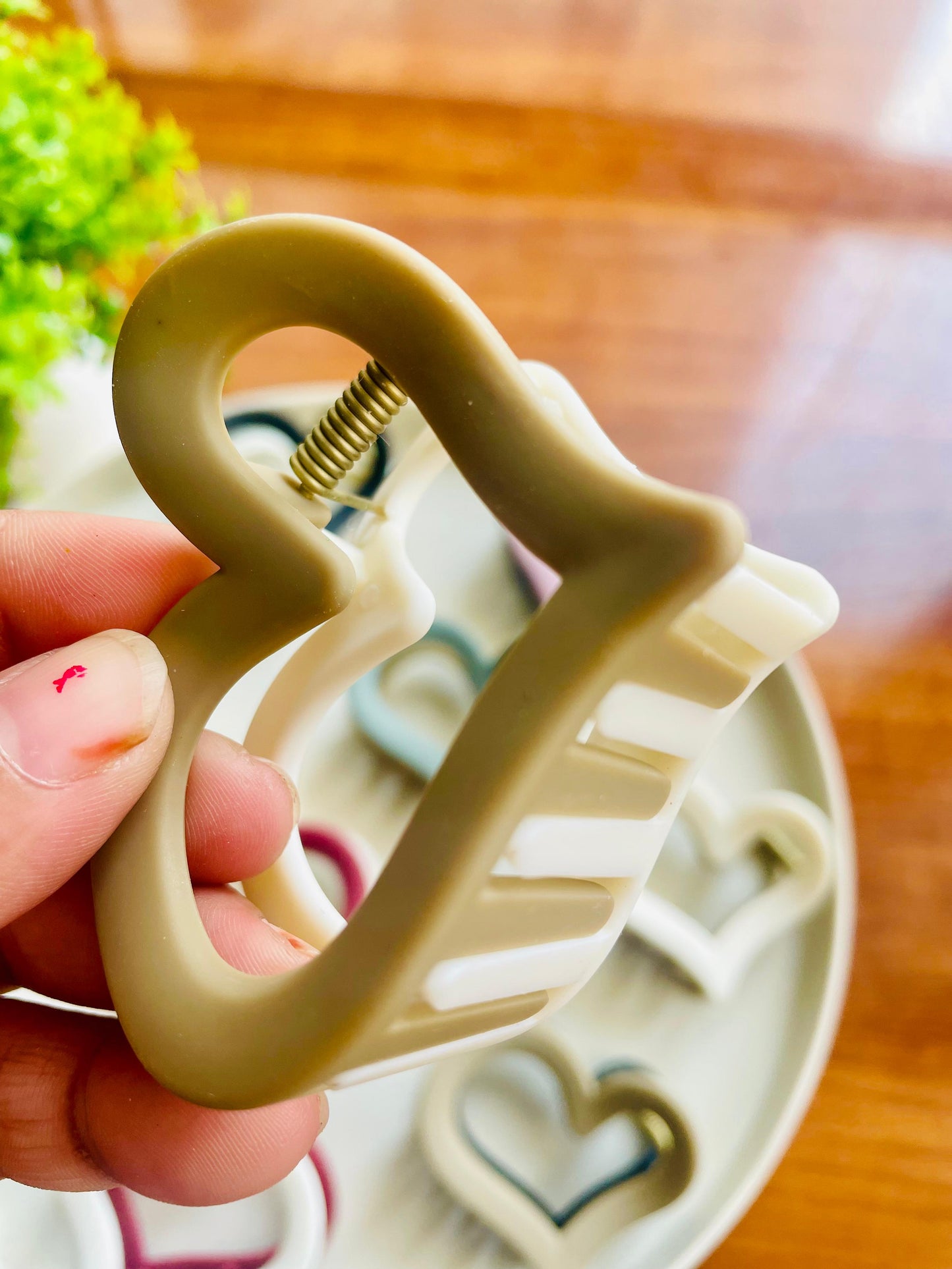 Hair Cuddles Heart Shape Dual Tone Hair Claw Clip for Women & Girls | Strong Grip Matte Finish Clutcher | Premium Trendy Hair Accessories