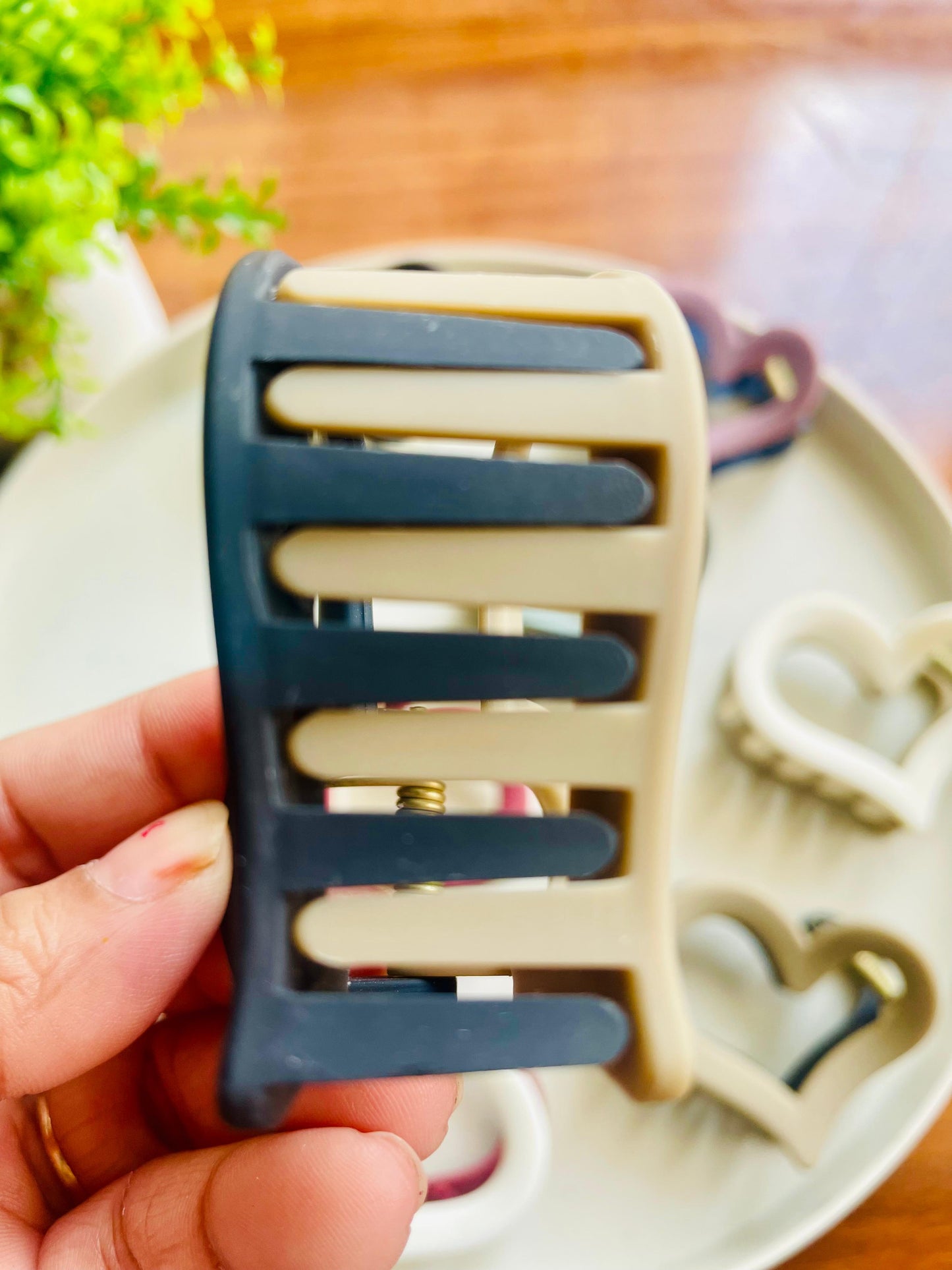 Hair Cuddles Heart Shape Dual Tone Hair Claw Clip for Women & Girls | Strong Grip Matte Finish Clutcher | Premium Trendy Hair Accessories