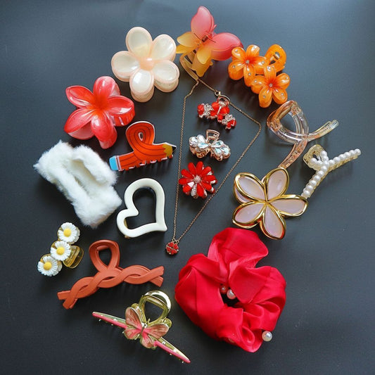 Hair Cuddles Premium Hair Claw Clip Combo with Pendent Chain, Floral & Butterfly Designs Stylish Clutcher Set for Women & Girls (Set of 18)