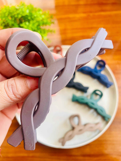 Twist Infinity Matte Hairclaw Clip- Big Size